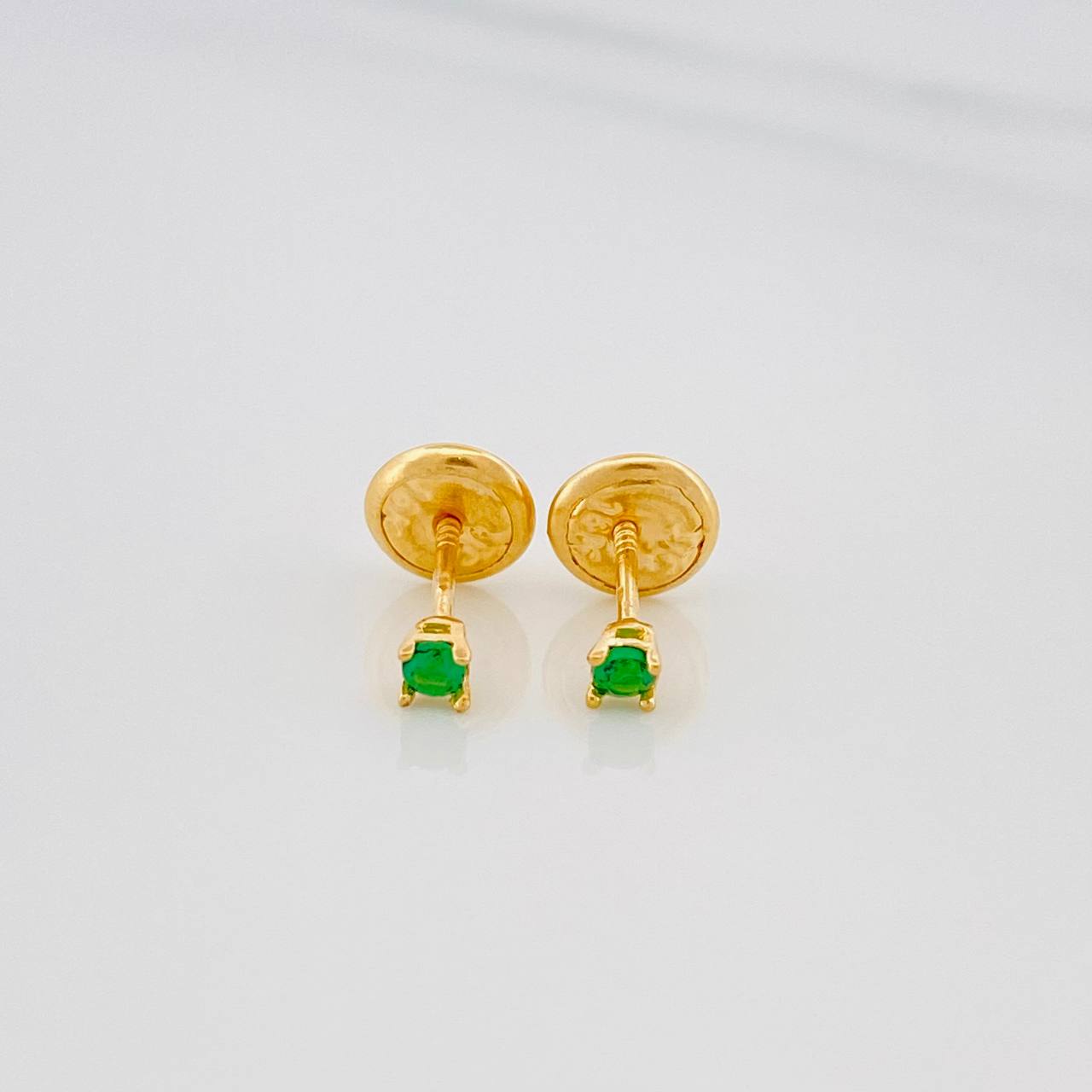 Topos Cuatro Garras 0.5 g / in / 2.2 mm Oro Amarillo 18K