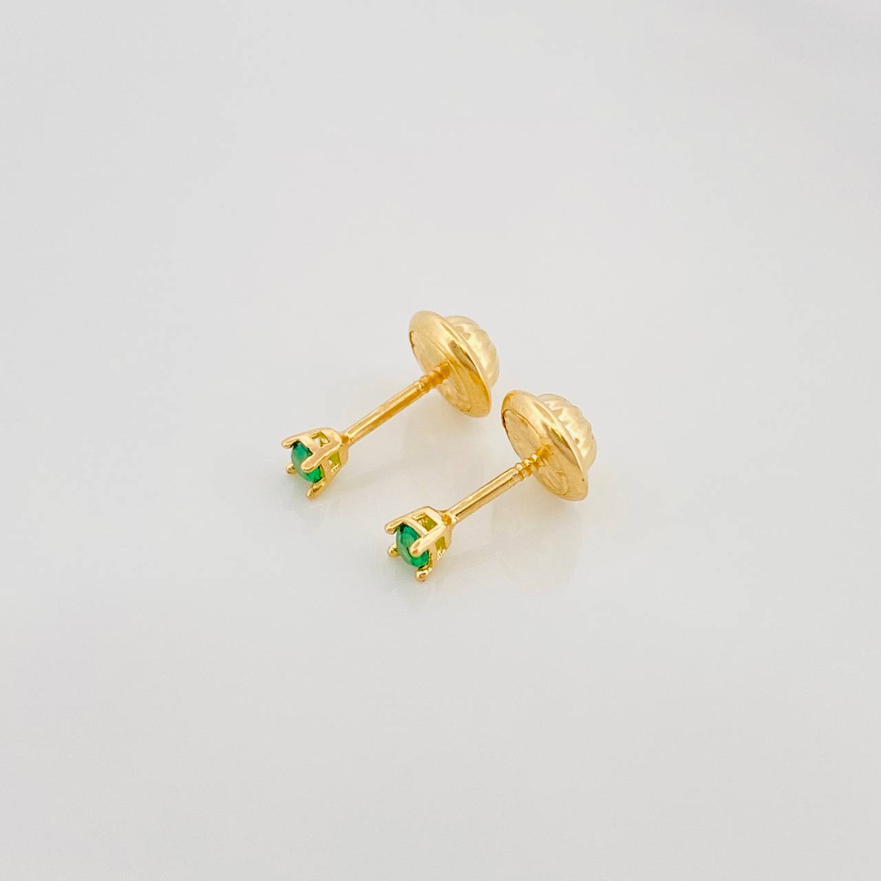 Topos Cuatro Garras 0.5 g / in / 2.2 mm Oro Amarillo 18K