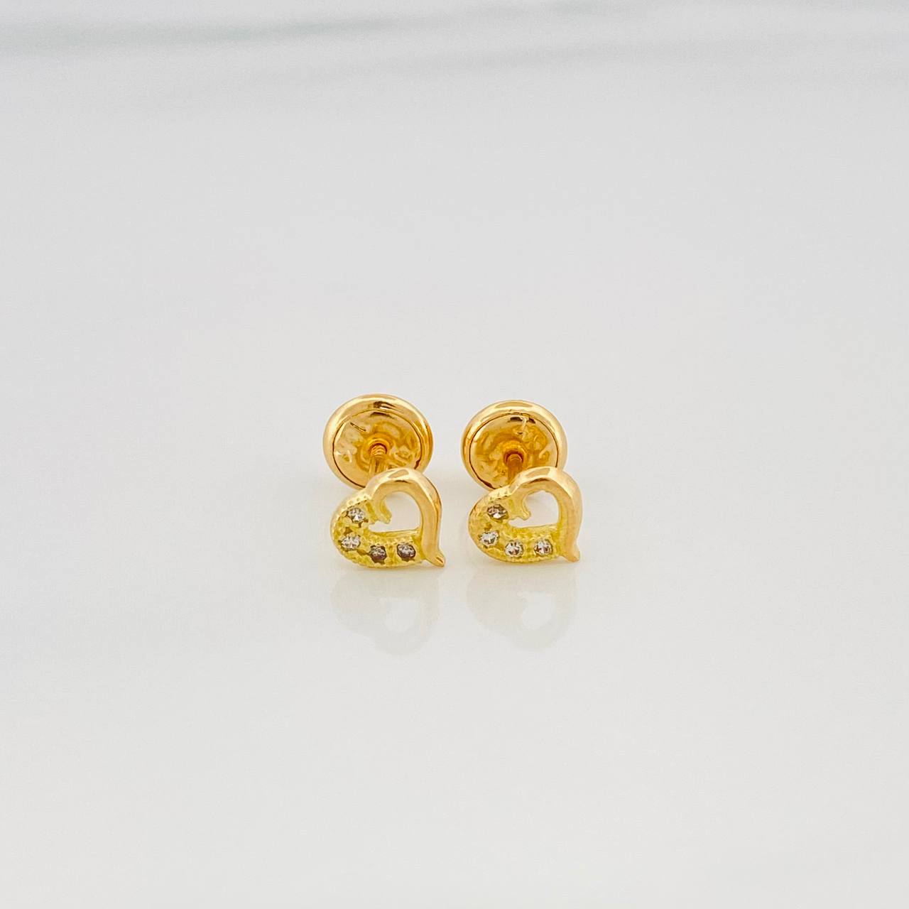 Topos Silueta Corazón 0.85 g / in / 5.8 mm Oro Amarillo 18K