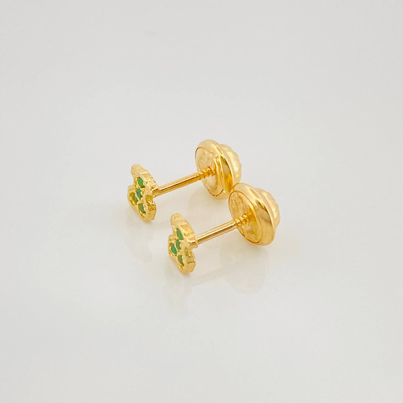 Stud Earrings Bear Ts 0.65 g / in / 4.69 mm Yellow Gold 18K