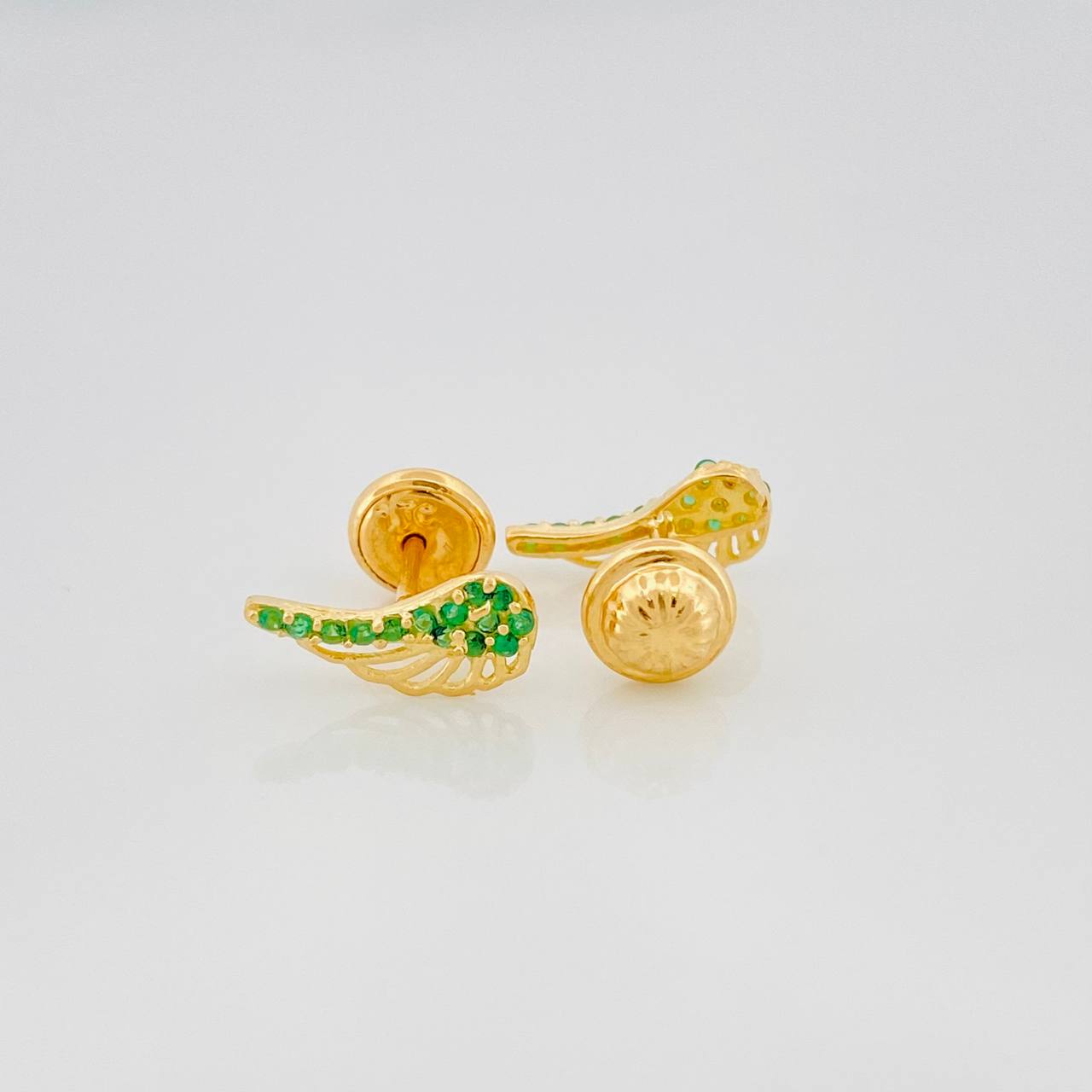 Topos Alas 0.8 g / in / 4.8 mm Oro Amarillo 18K
