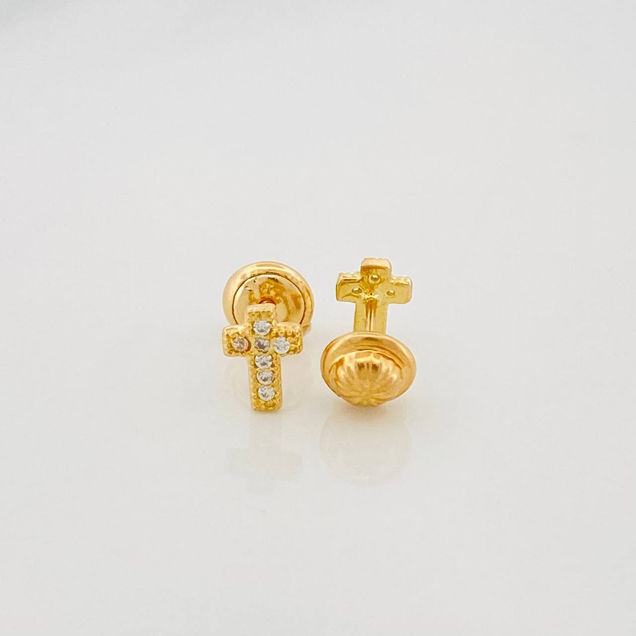 Stud Earrings Cross 0.8 g / in / 4.7 mm Yellow Gold 18K