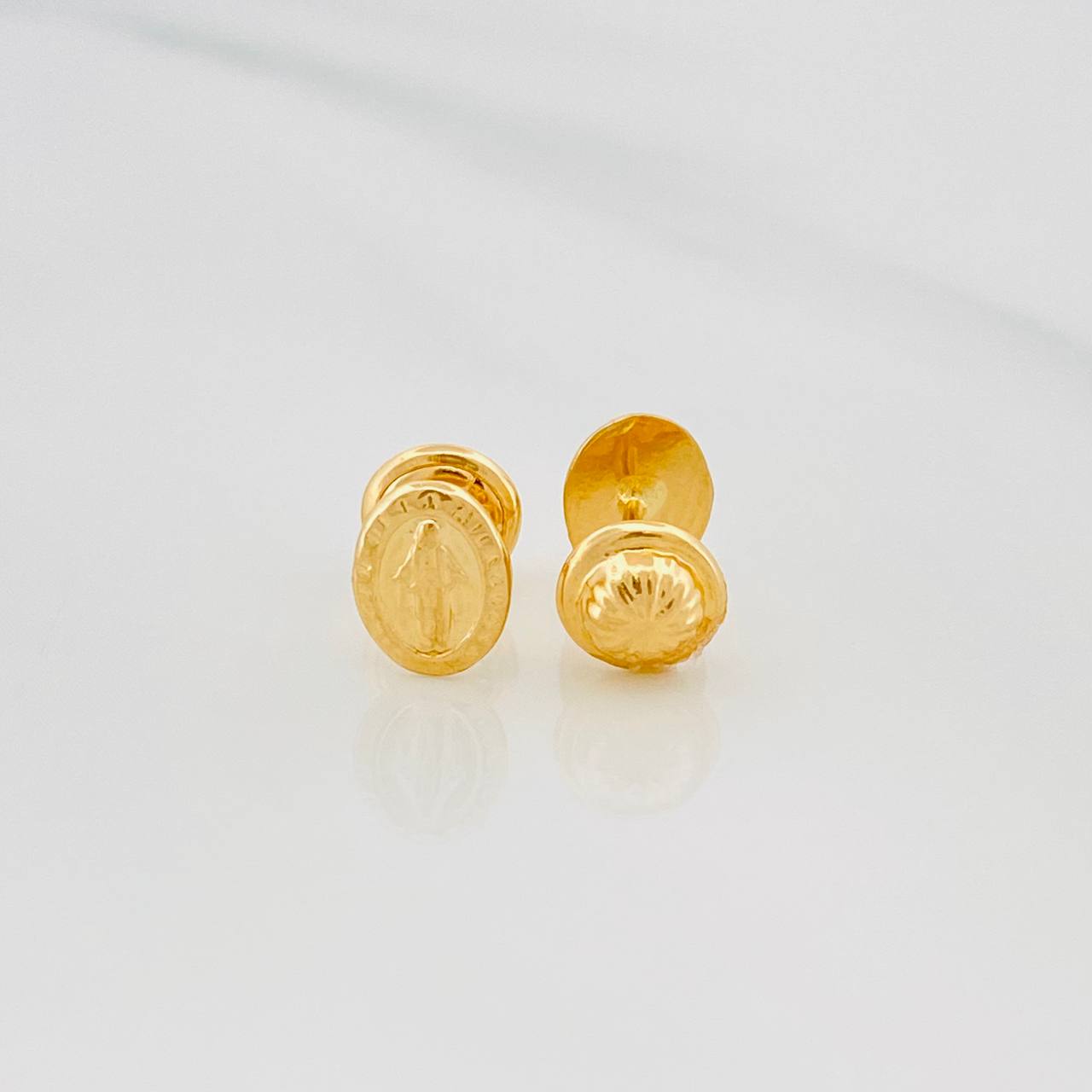Stud Earrings Miraculous Virgin 0.65 g / in / 5.3 mm Yellow Gold 18K