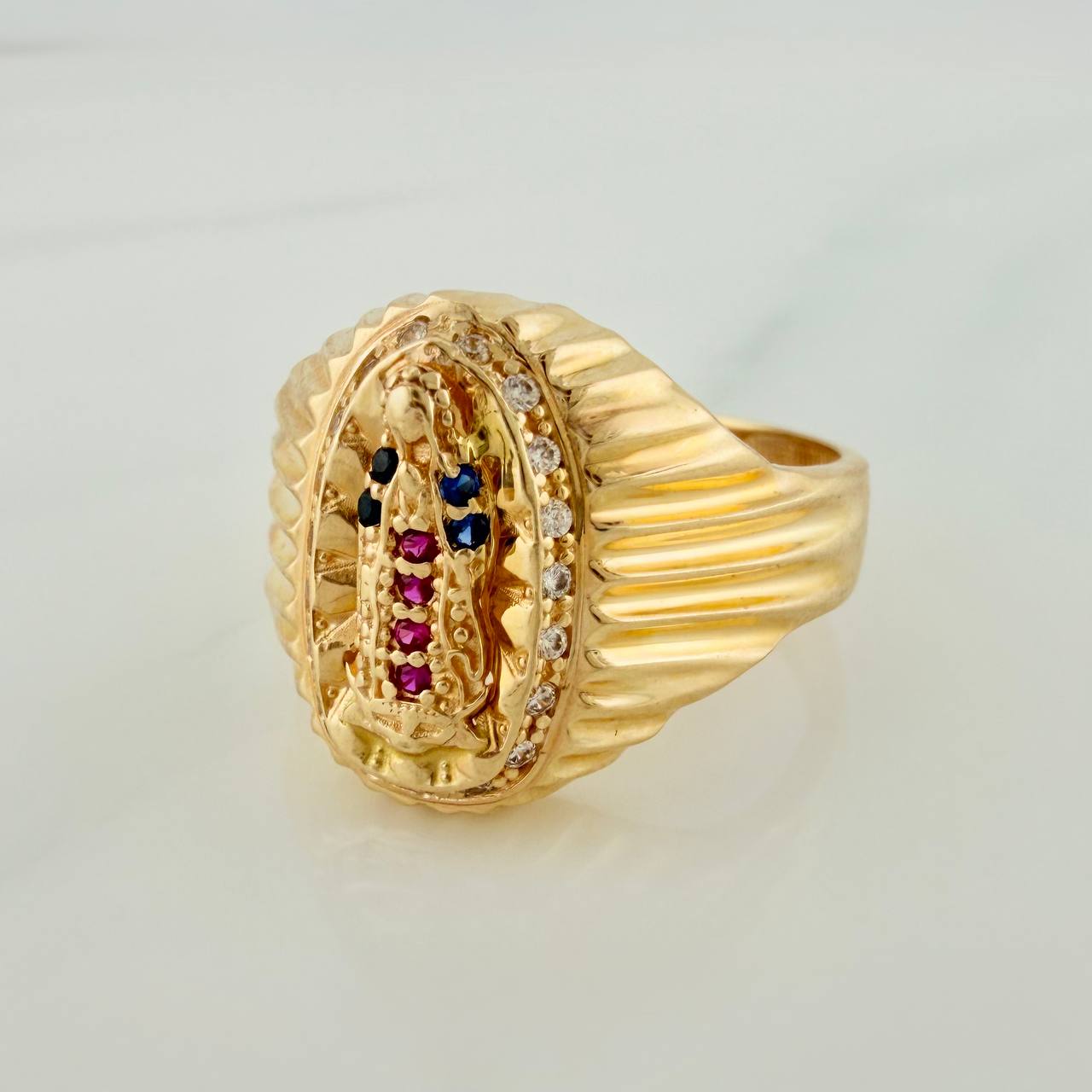 Our Lady of Guadalupe Ring 4.65 g / Size 7 3/4 Yellow Gold 18K