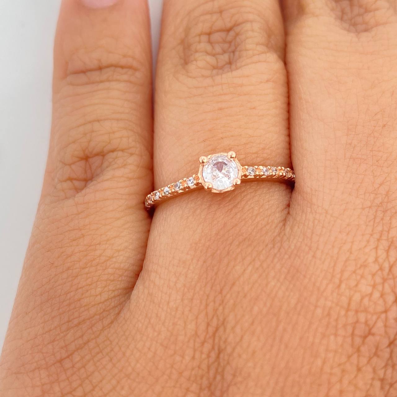 Anillo Solitario Churumbela 1.85gr / T7 1/4 / Oro Rosa 18K &