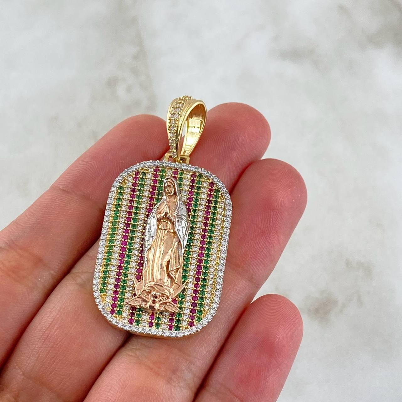 Pendant Virgin of Guadalupe Plate 9.7gr / 4.5cm / Relief White Green Fuchsia Zircons Three 18K Golds *
