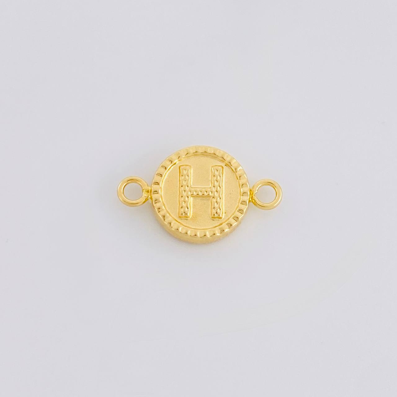 Herraje Letra H Doble Textura 0.6g / 3/4 in Oro Amarillo 18K