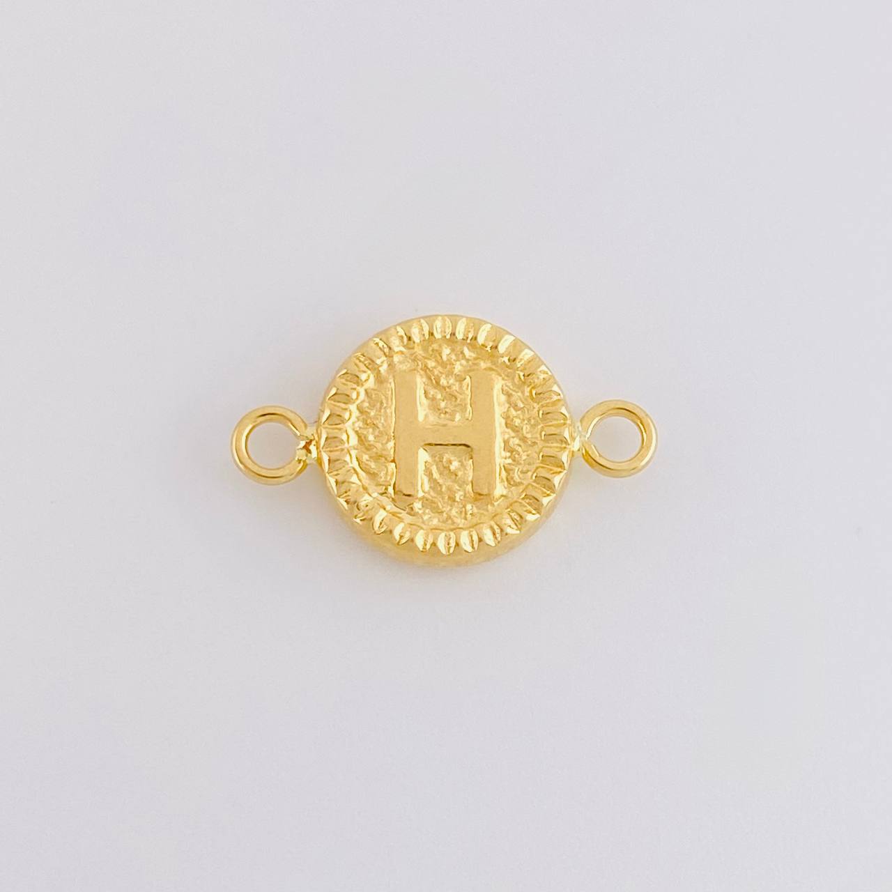 Charm Letter H Framed Border 0.65g / 3/4 in 18K Yellow Gold
