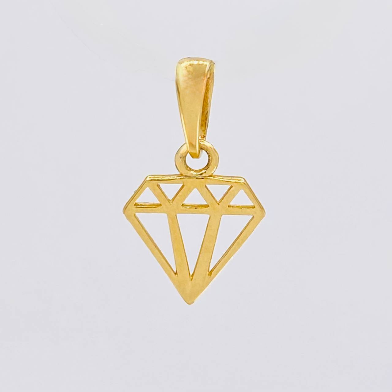 Pendant Diamond Silhouette 0.6gr / 1.5cm / Smooth Yellow Gold
