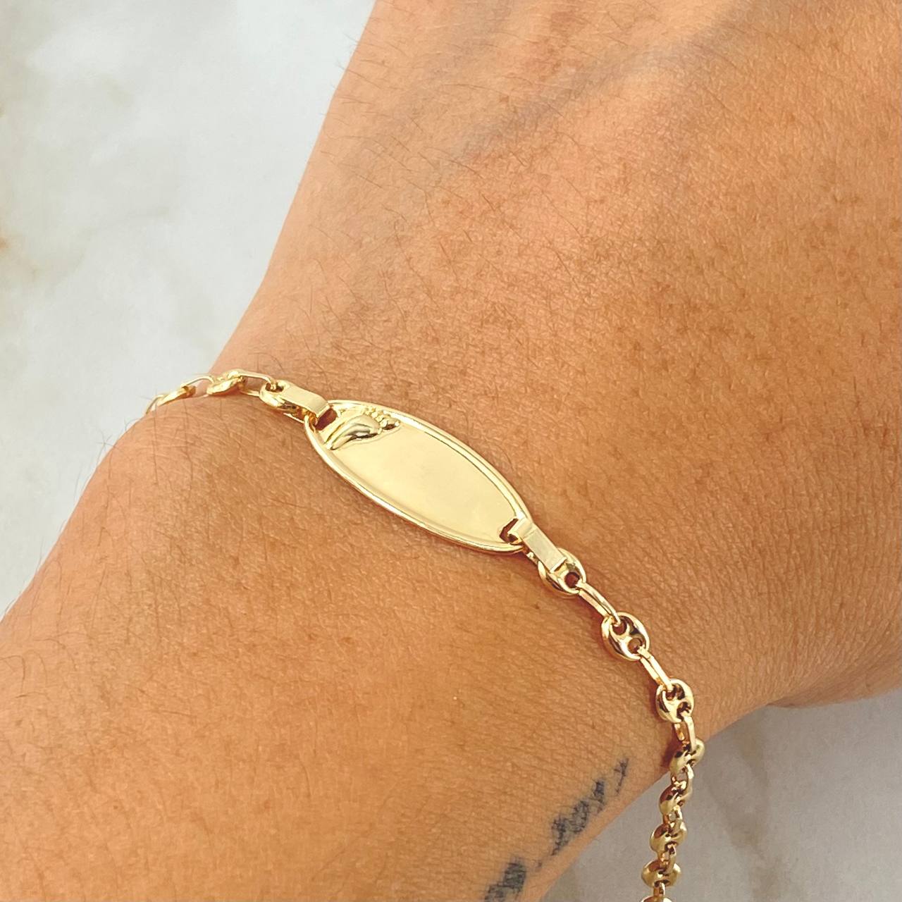 Baby Bracelet GC Oval Plate Foot 1.95gr / 6.1in / 18K Gold ©