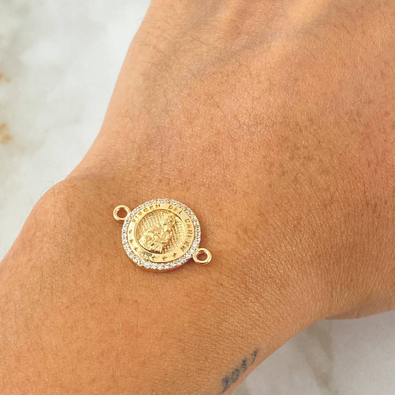 Charm Virgin Del Carmen 2.2gr / 0.8in / 18K Gold