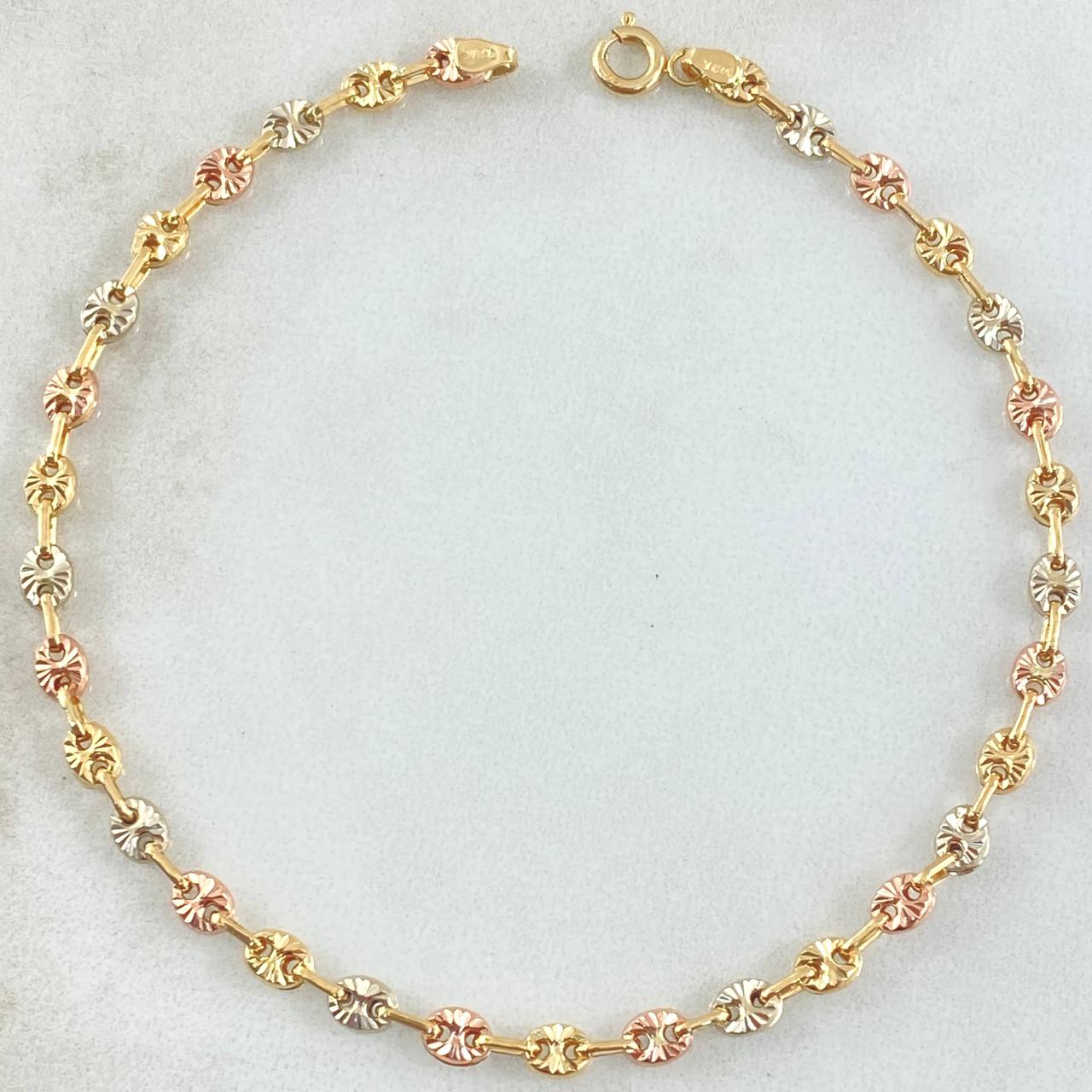 Bracelet GC 2.7gr / 7.1in / Three 18K Golds ©