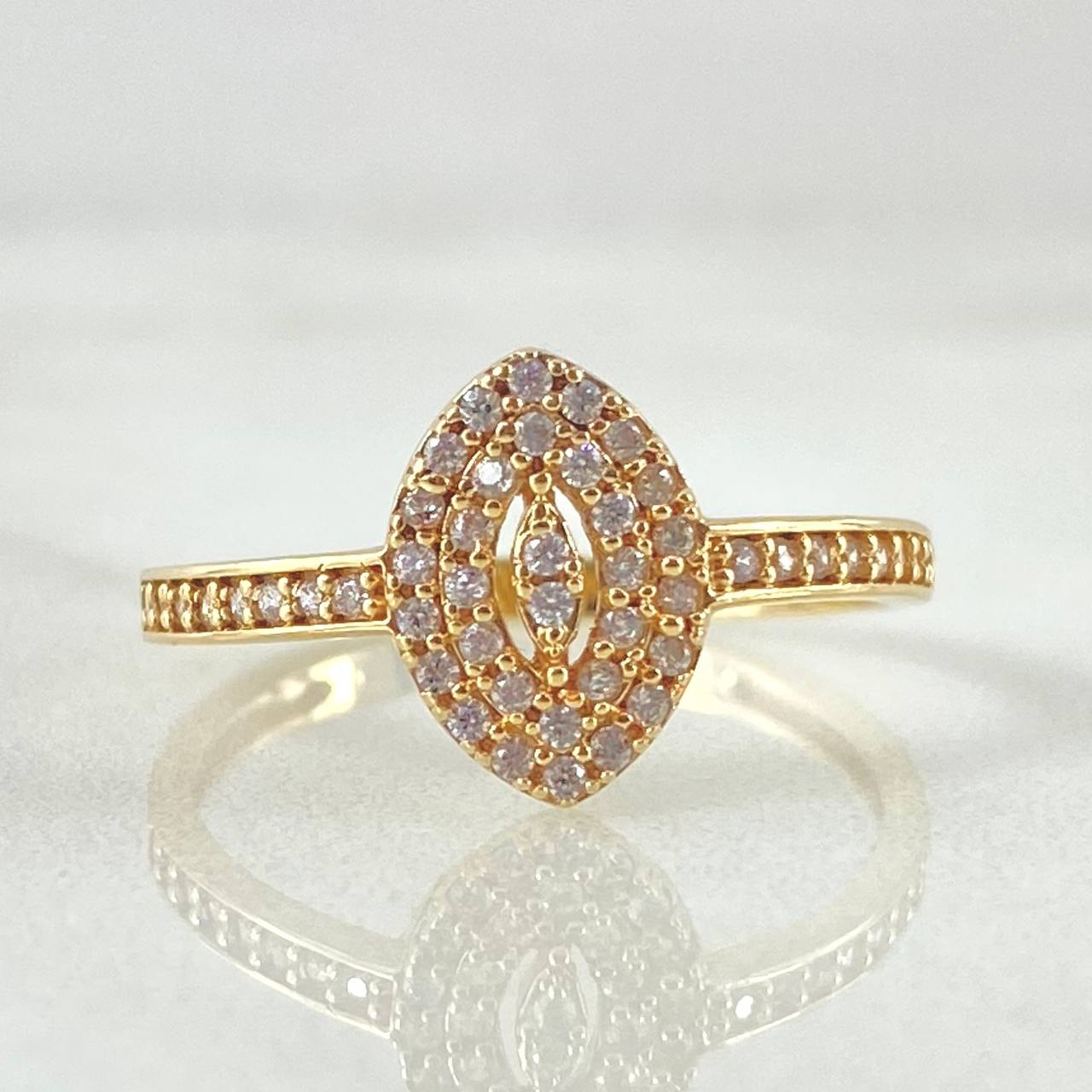 Oval Ogive Ring 2.15gr / Size 7 1/4 / 18K Gold ©