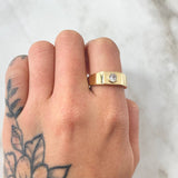 Beveled Ring 3.9gr / Size 11 1/2 / 18K Gold ©
