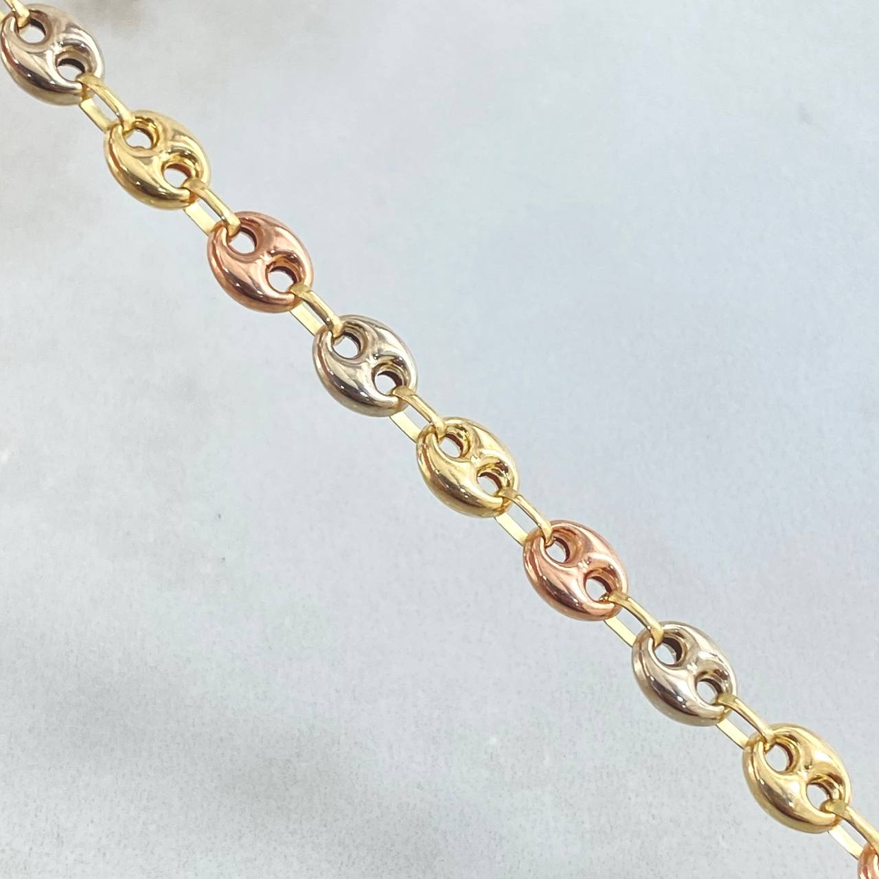 GC Chain 12.45gr / 25.6in / Three 18K Golds