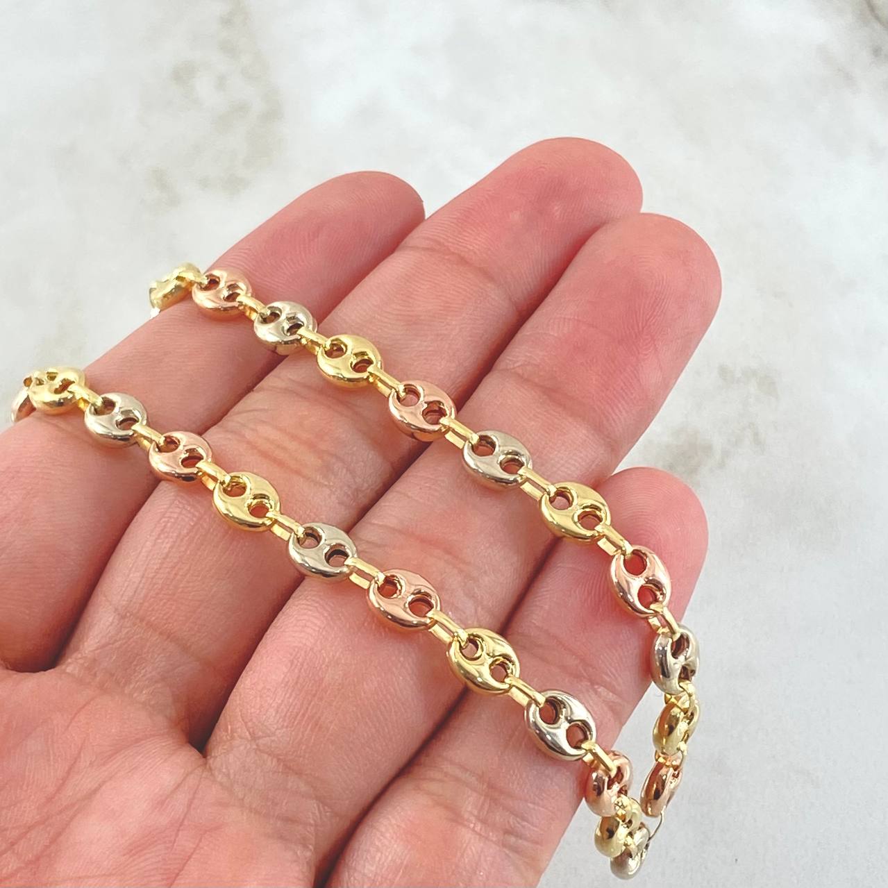 GC Chain 12.45gr / 25.6in / Three 18K Golds