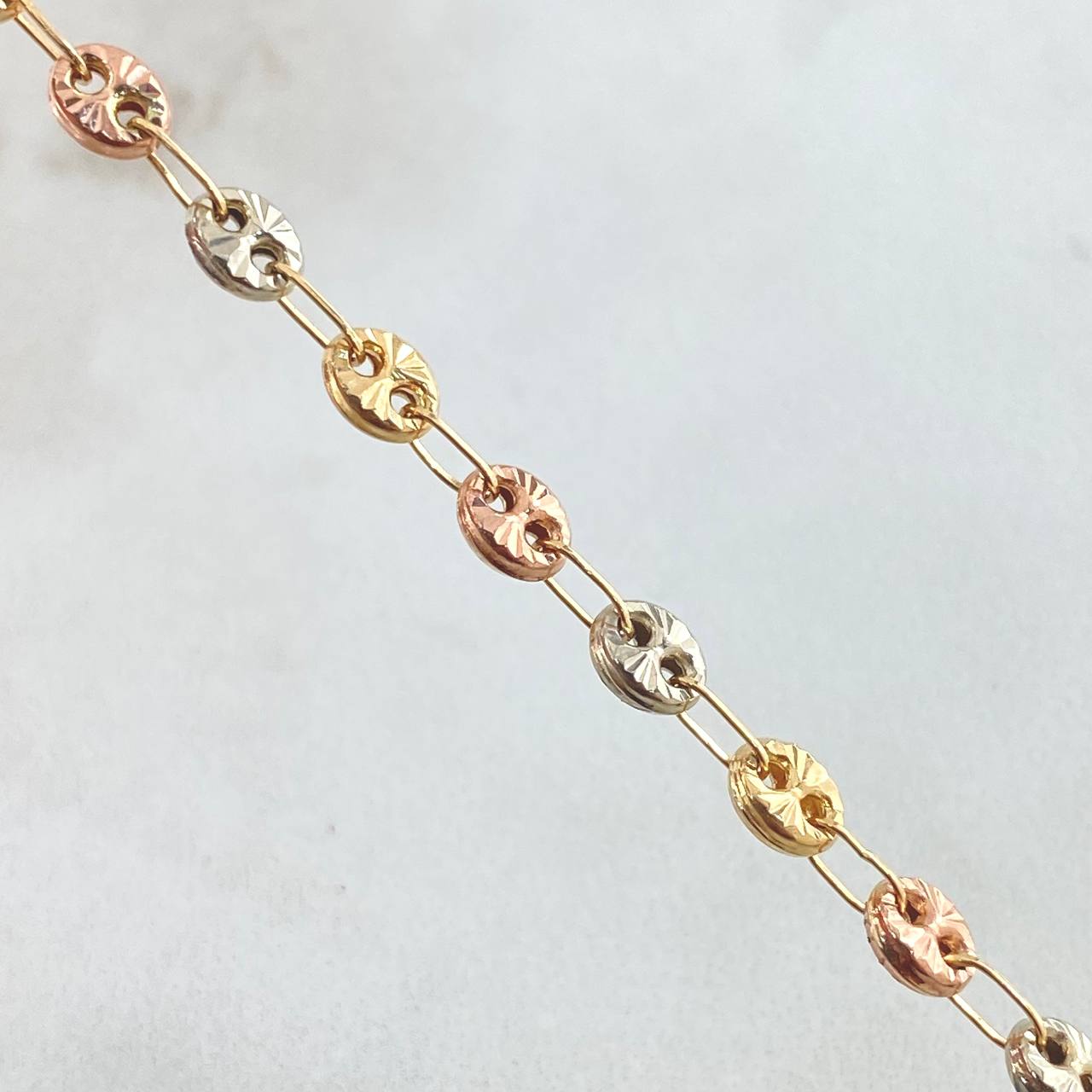GC Chain 11.5gr / 23.6in / Three 18K Golds