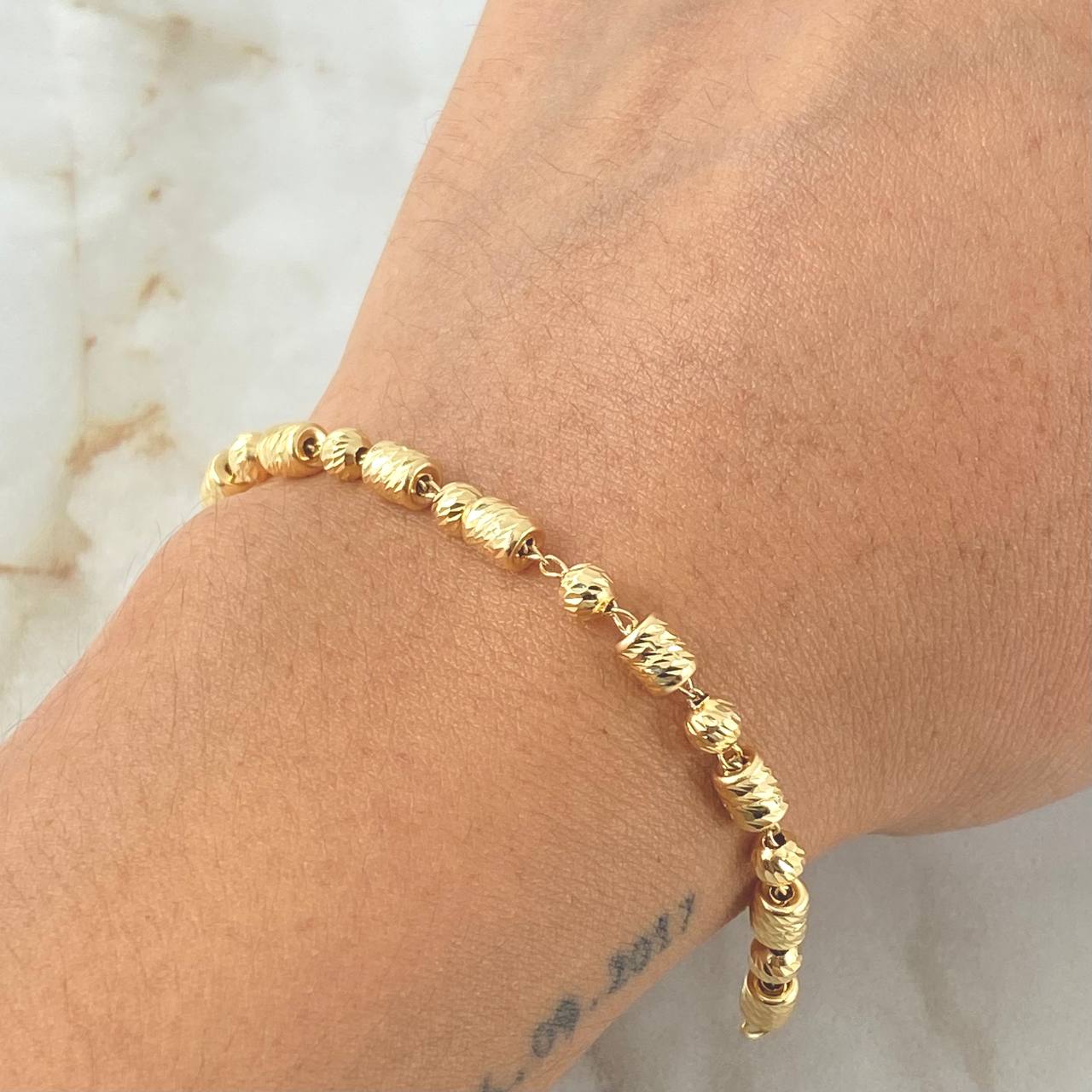 Military Cylinder Bracelet 5.2gr / 8.1in / 18K Gold