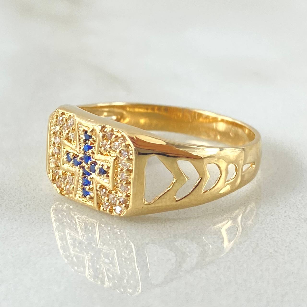 Cross Signet Ring 4.7gr / Size 9 1/4 / 18K Gold