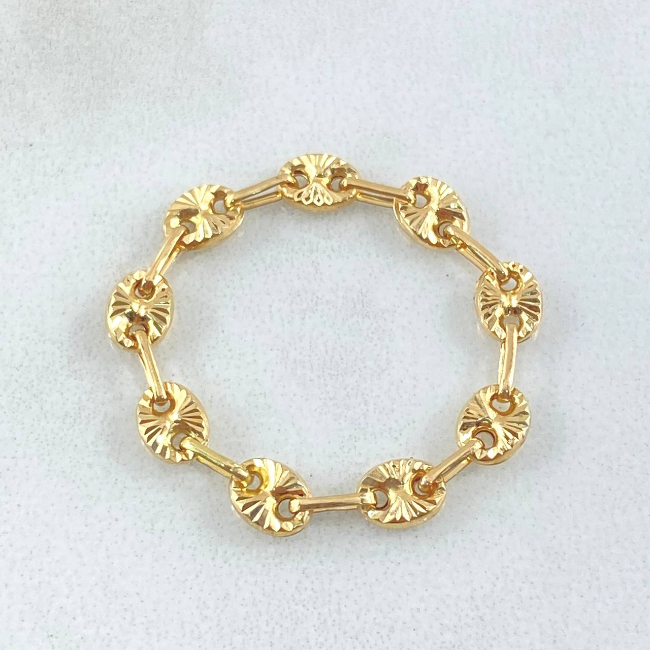 GC Ring 0.95gr / Size 7 1/2 - 8 / 18K Gold