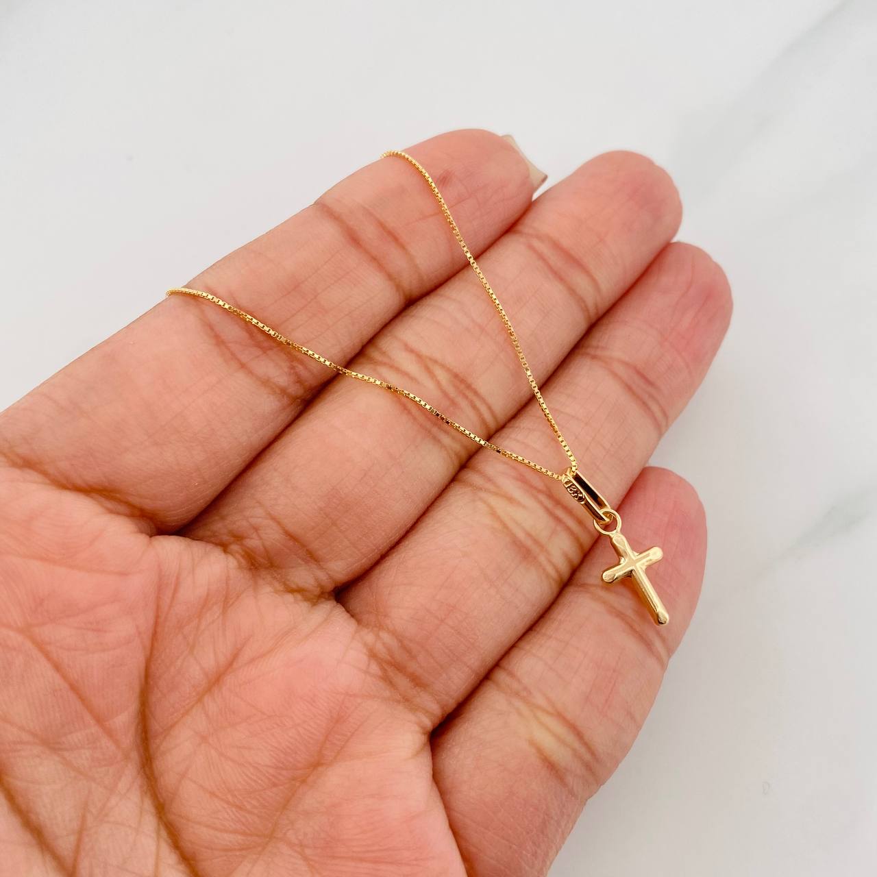 Set Cadena Veneciana + Dije Cruz / 1.4 g / 18 in Oro Amarillo 18K