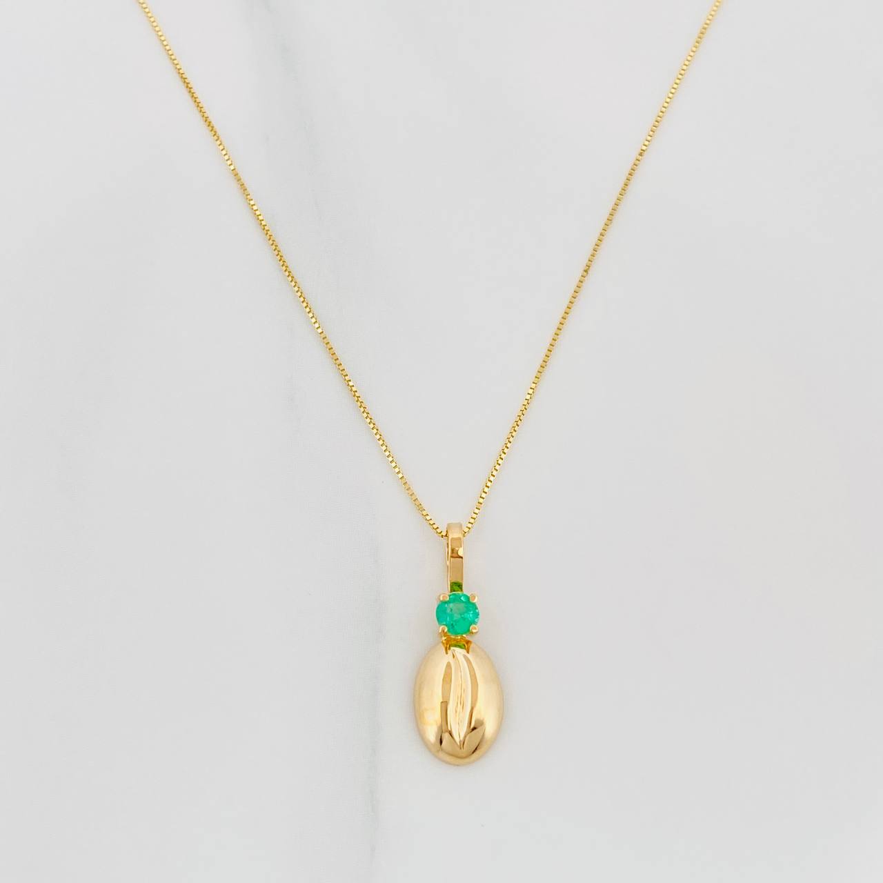 Set Cadena Veneciana + Dije Grano Cafe Esmeralda 08Pts / 1.35 g / 19 3/4 in Oro Amarillo 18K