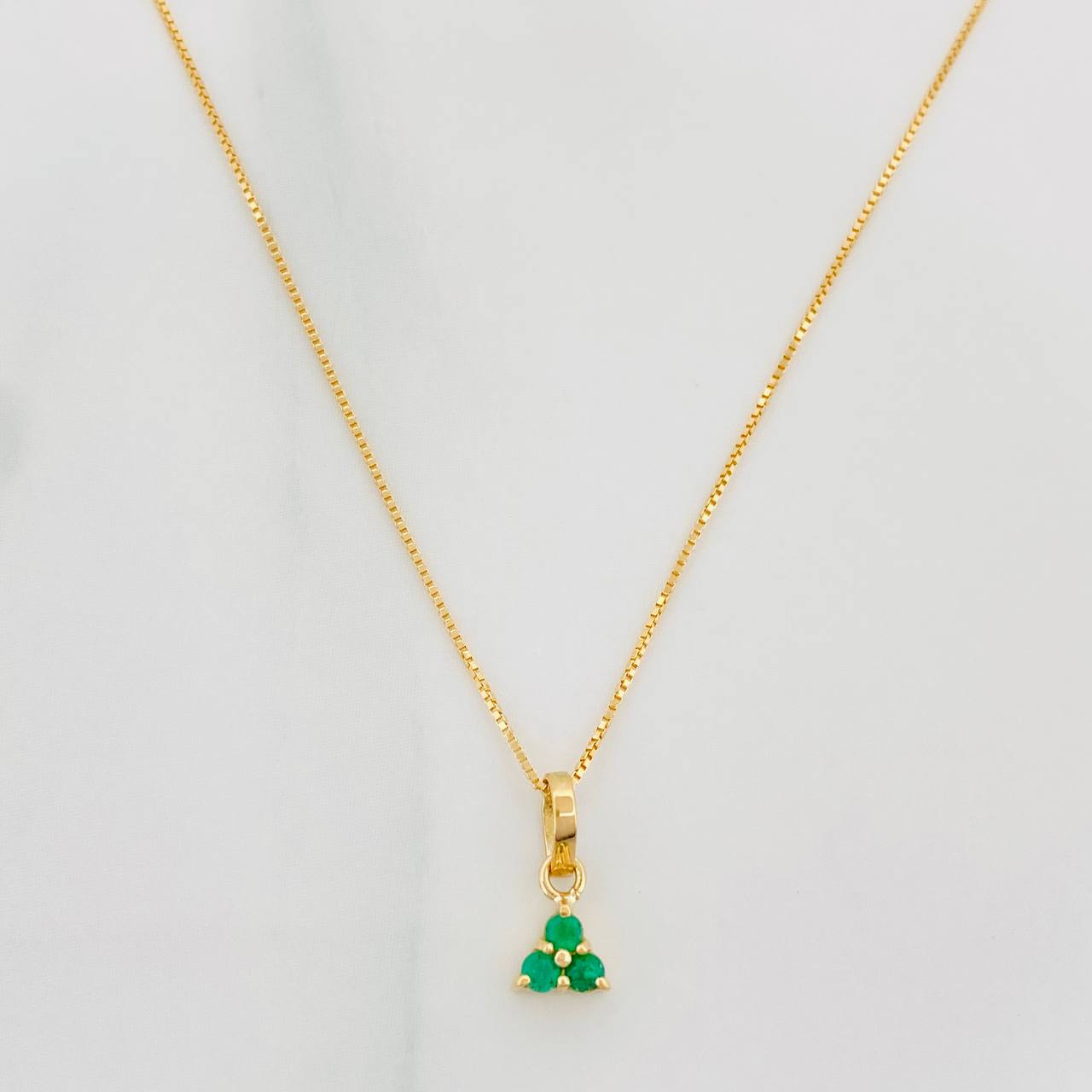 Set Cadena Veneciana + Dije Trebol Esmeralda 13Pts / 1.35 g / 17 3/4 in Oro Amarillo 18K