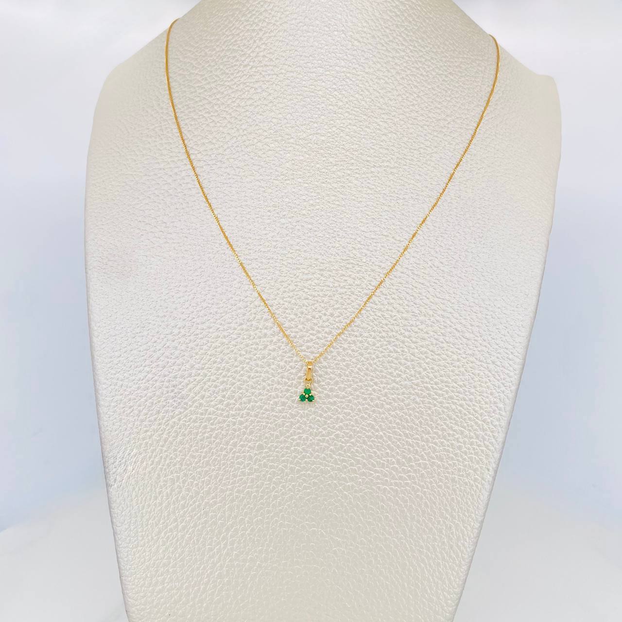 Set Cadena Veneciana + Dije Trebol Esmeralda 10Pts / 1.25 g / 17 3/4 in Oro Amarillo 18K