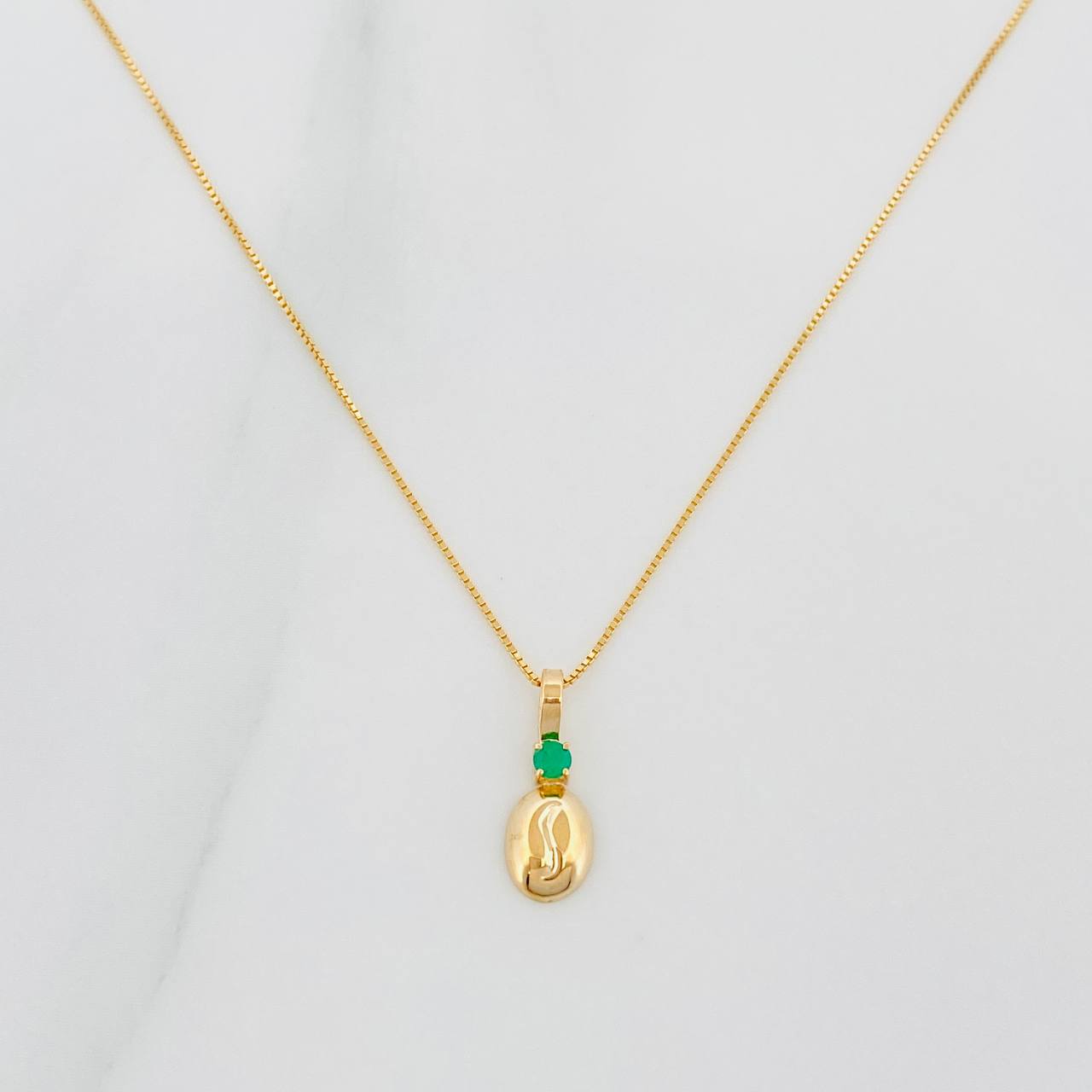 Set Cadena Veneciana + Dije Grano Cafe Esmeralda 03Pts / 1.25 g / 17 3/4 in Oro Amarillo 18K