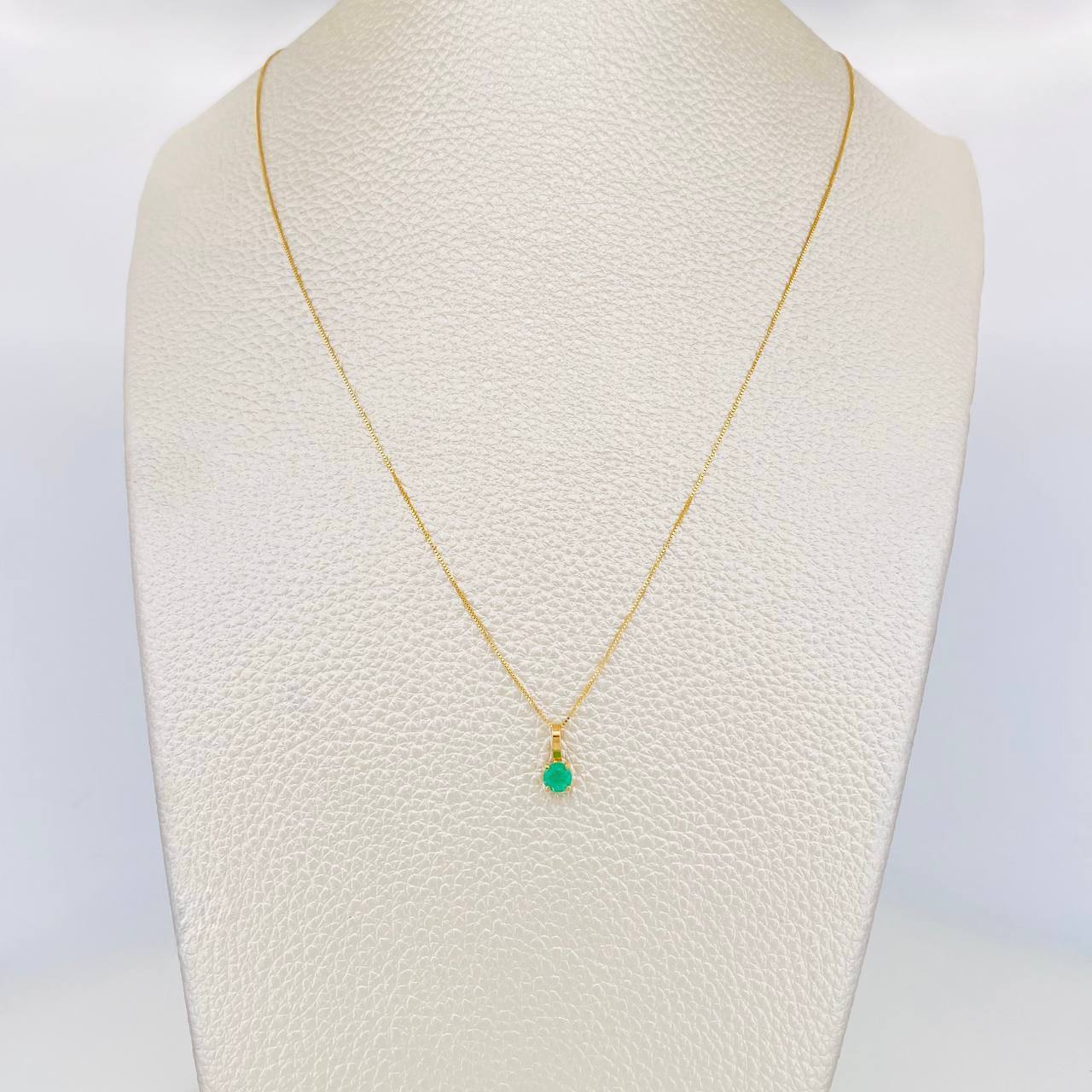 Set Cadena Veneciana + Dije Circulo Esmeralda 12Pts / 1.15 g / 17 3/4 in Oro Amarillo 18K
