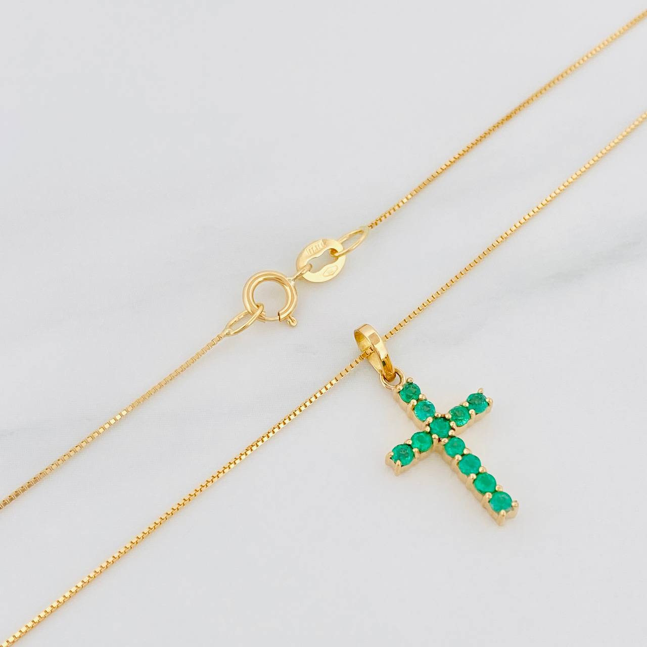 Set Cadena Veneciana + Dije Cruz Esmeralda 19Pts / 1.85 g / 19 3/4 in Oro Amarillo 18K