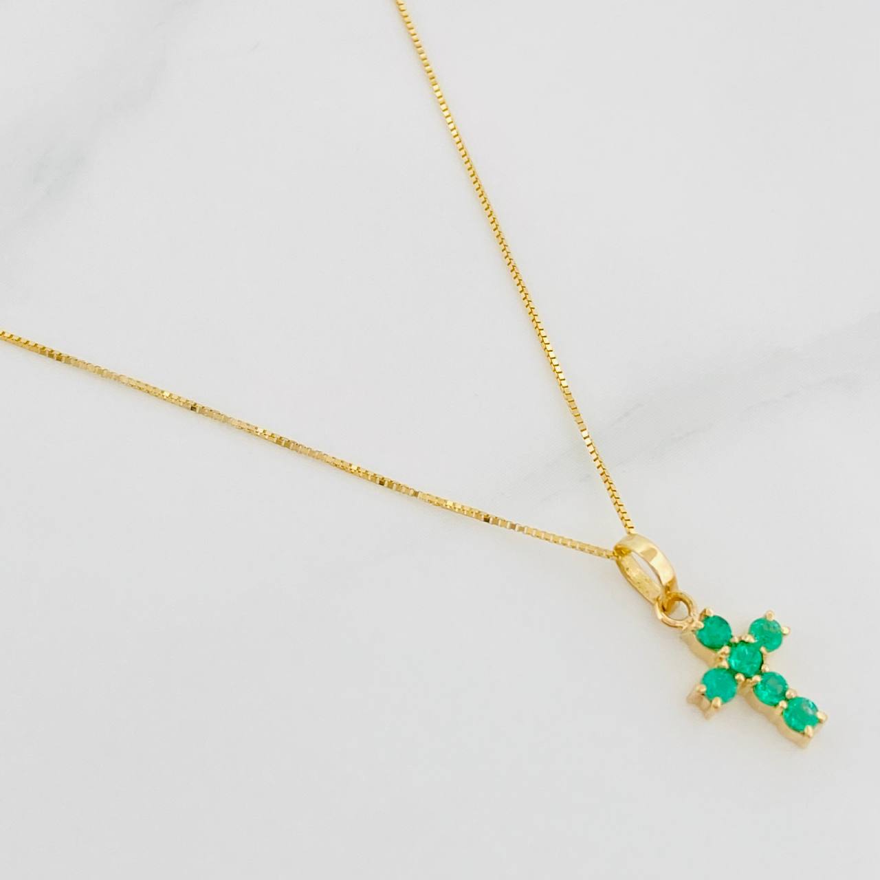 Set Cadena Veneciana + Dije Cruz Esmeralda 17Pts / 1.4 g / 19 3/4 in Oro Amarillo 18K