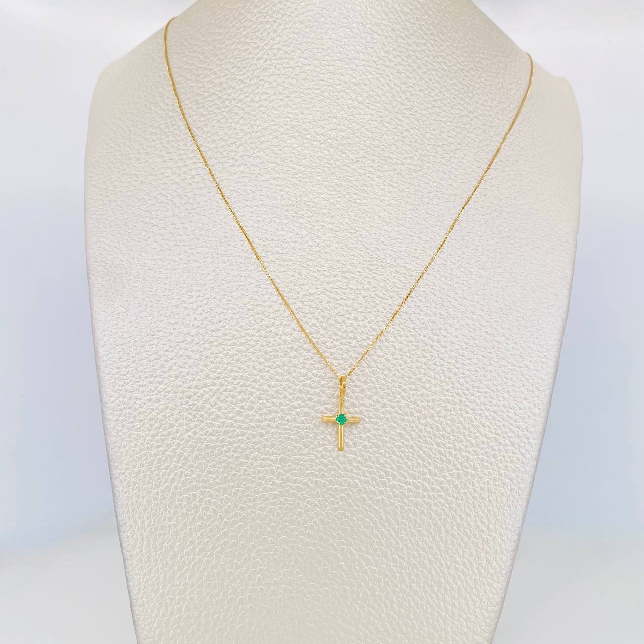Set Cadena Veneciana + Dije Cruz Esmeralda 03Pts / 1.35 g / 19 3/4 in Oro Amarillo 18K