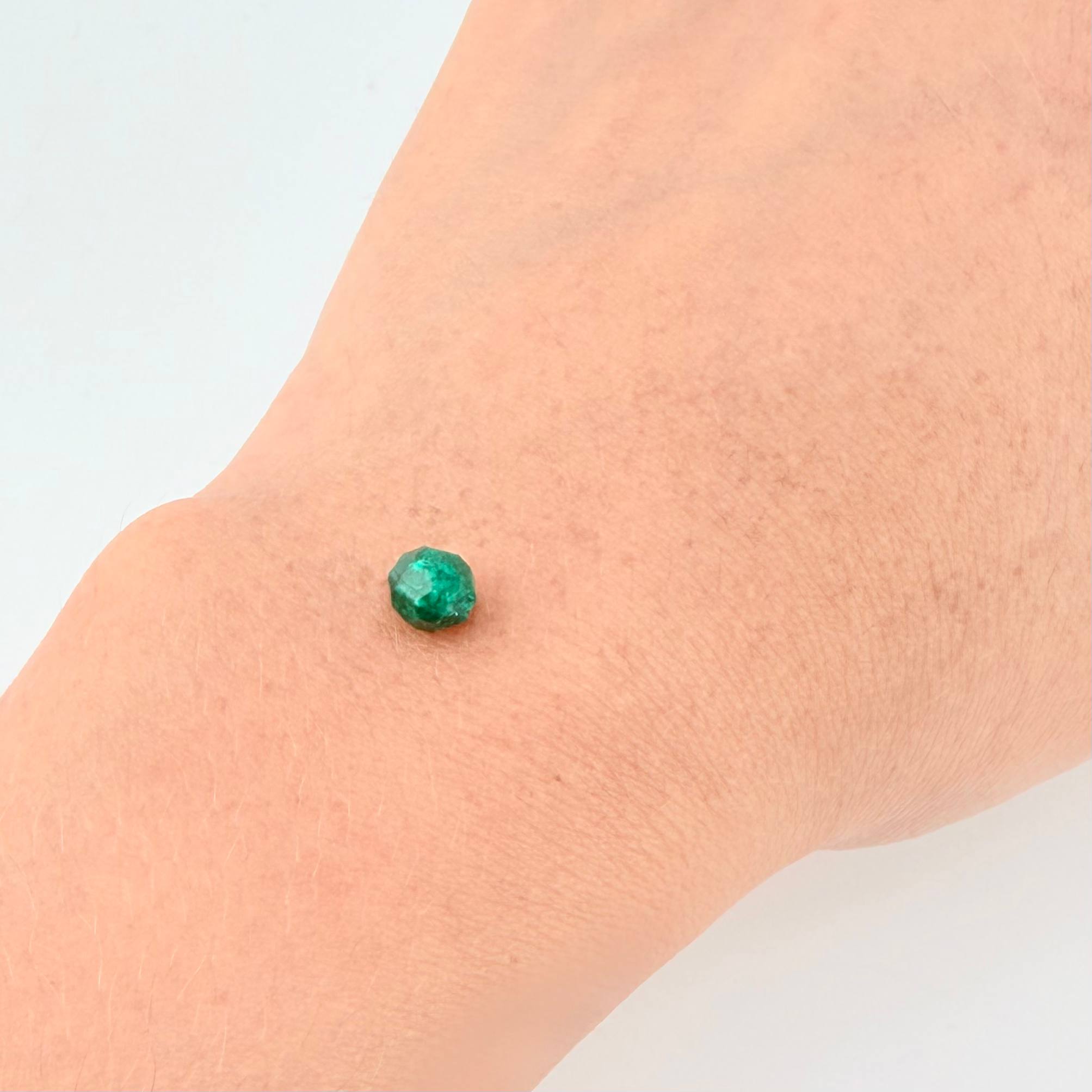 Charm Rough Emerald Bead 6mm