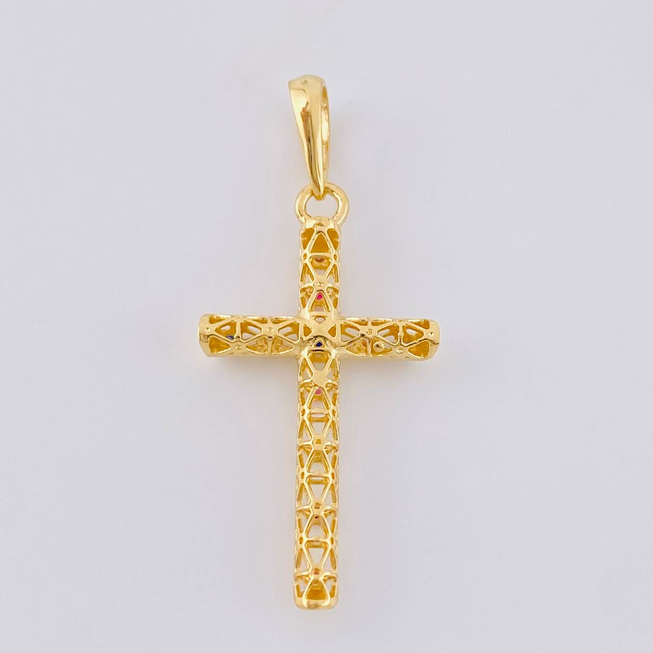 Dije Cruz Malla Latina 1.45 g / 1 1/2 in Oro Amarillo 18K