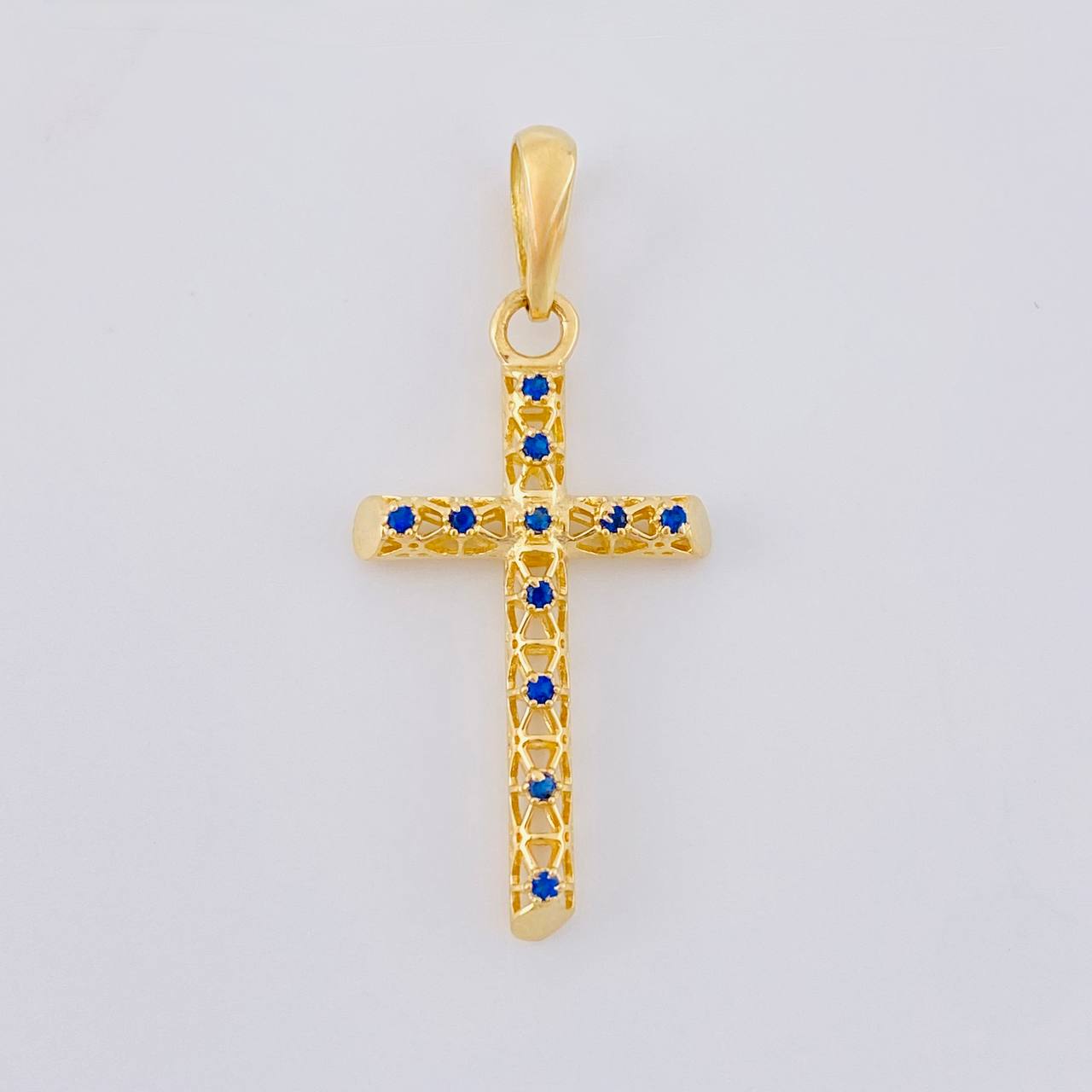 Dije Cruz Malla Latina 1.55 g / 1 1/2 in Oro Amarillo 18K