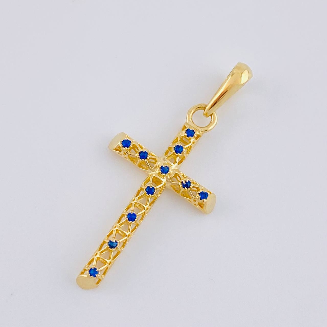 Dije Cruz Malla Latina 1.55 g / 1 1/2 in Oro Amarillo 18K