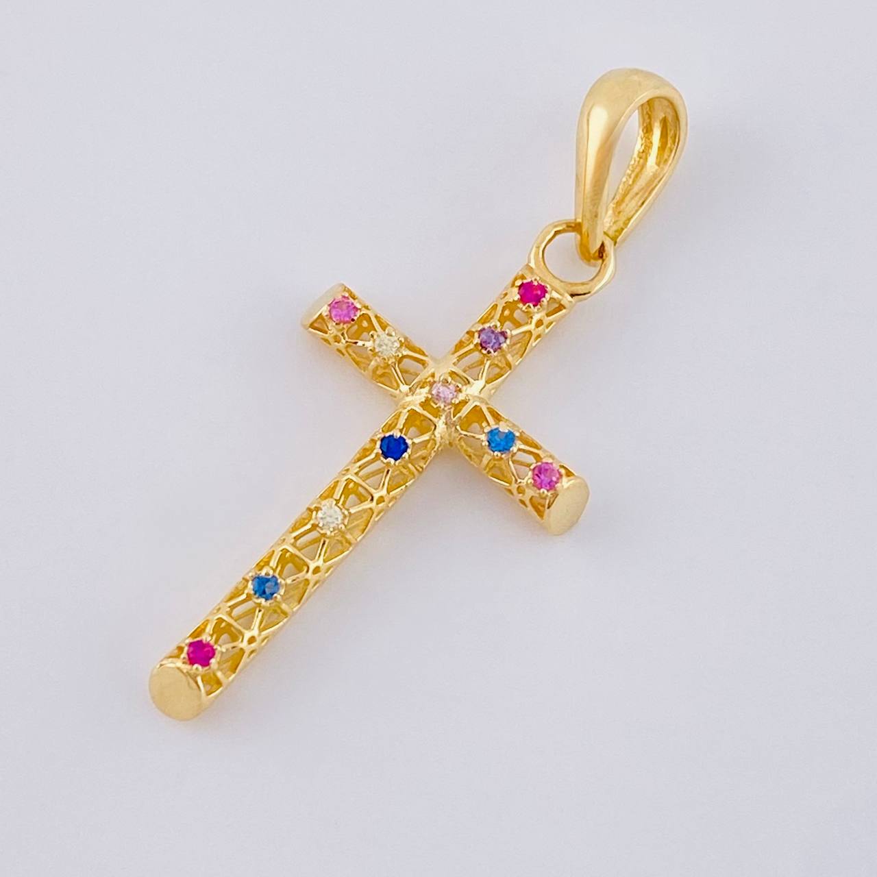 Dije Cruz Malla Latina 1.3 g / 1 1/4 in Oro Amarillo 18K