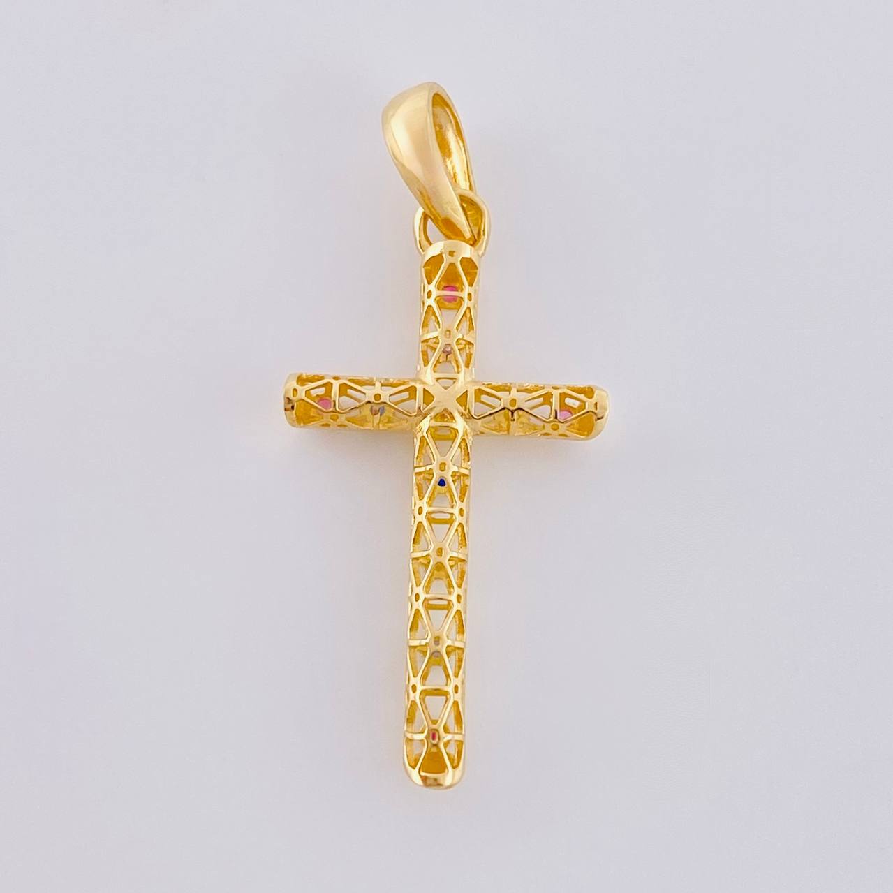 Dije Cruz Malla Latina 1.3 g / 1 1/4 in Oro Amarillo 18K