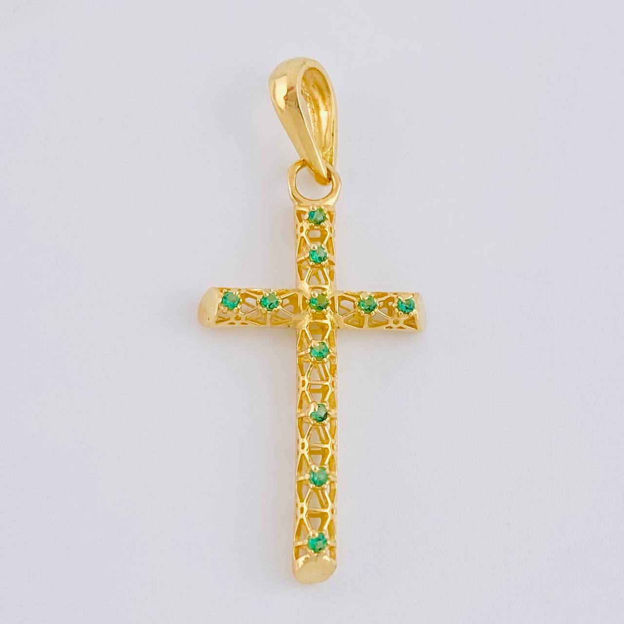 Dije Cruz Malla Latina 1.35 g / 1 1/2 in Oro Amarillo 18K