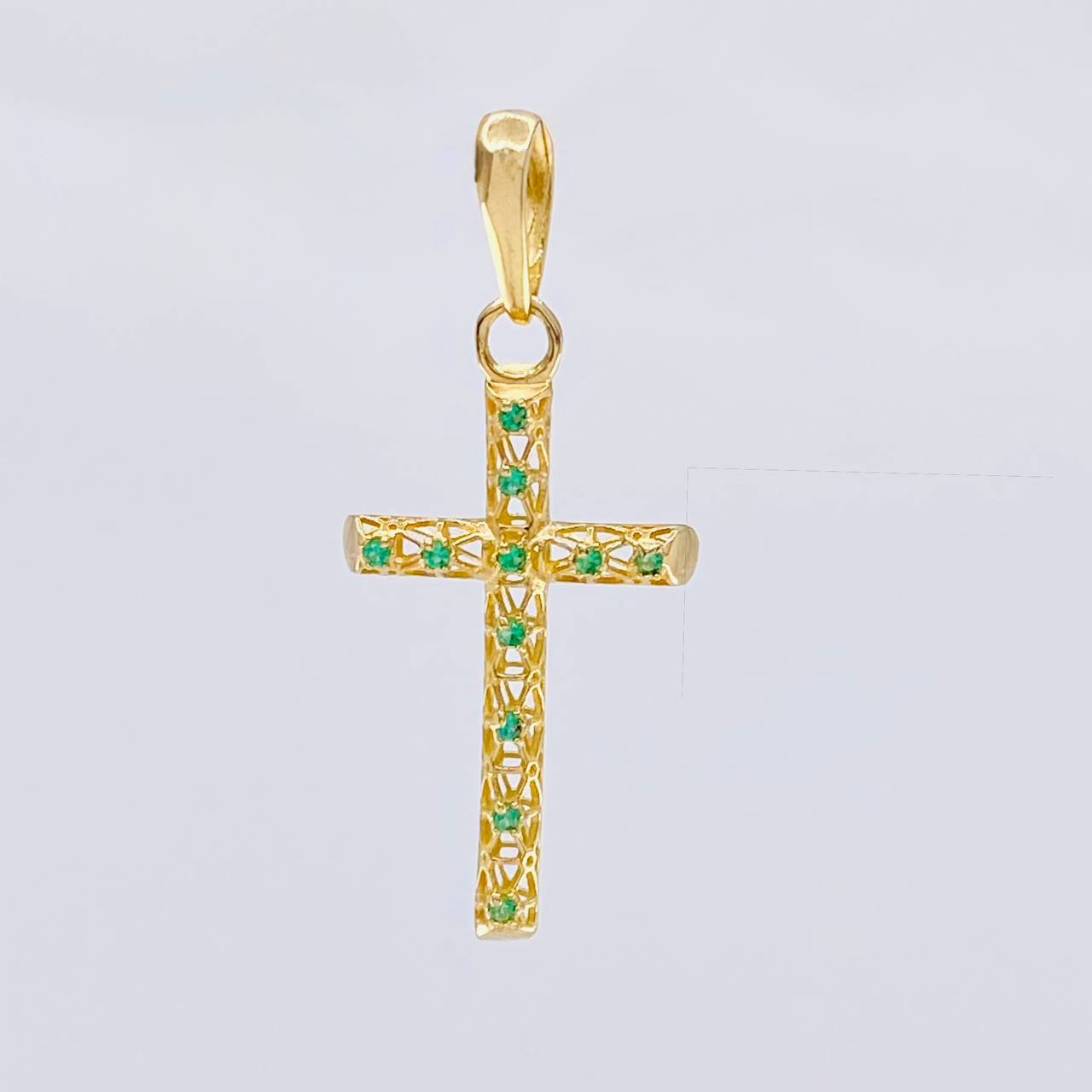 Dije Cruz Malla Latina 1.35 g / 1 1/2 in Oro Amarillo 18K