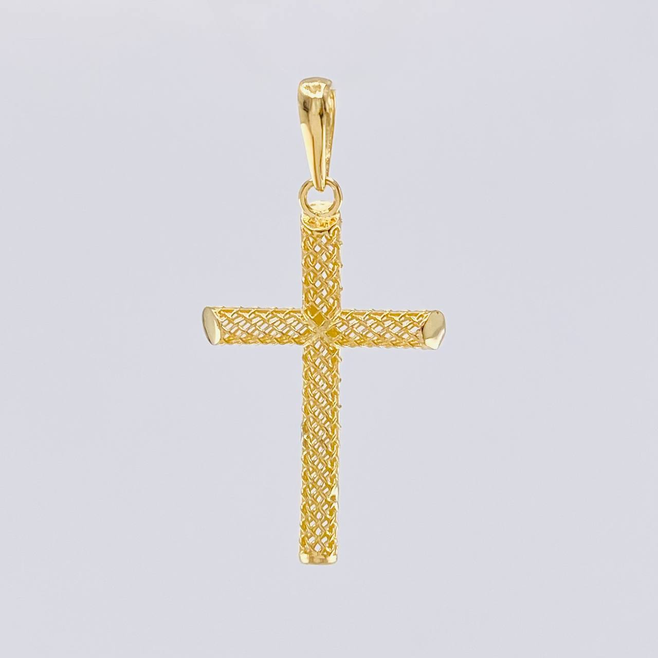 Dije Cruz Malla Latina 1.35 g / 1 1/2 in Oro Amarillo 18K