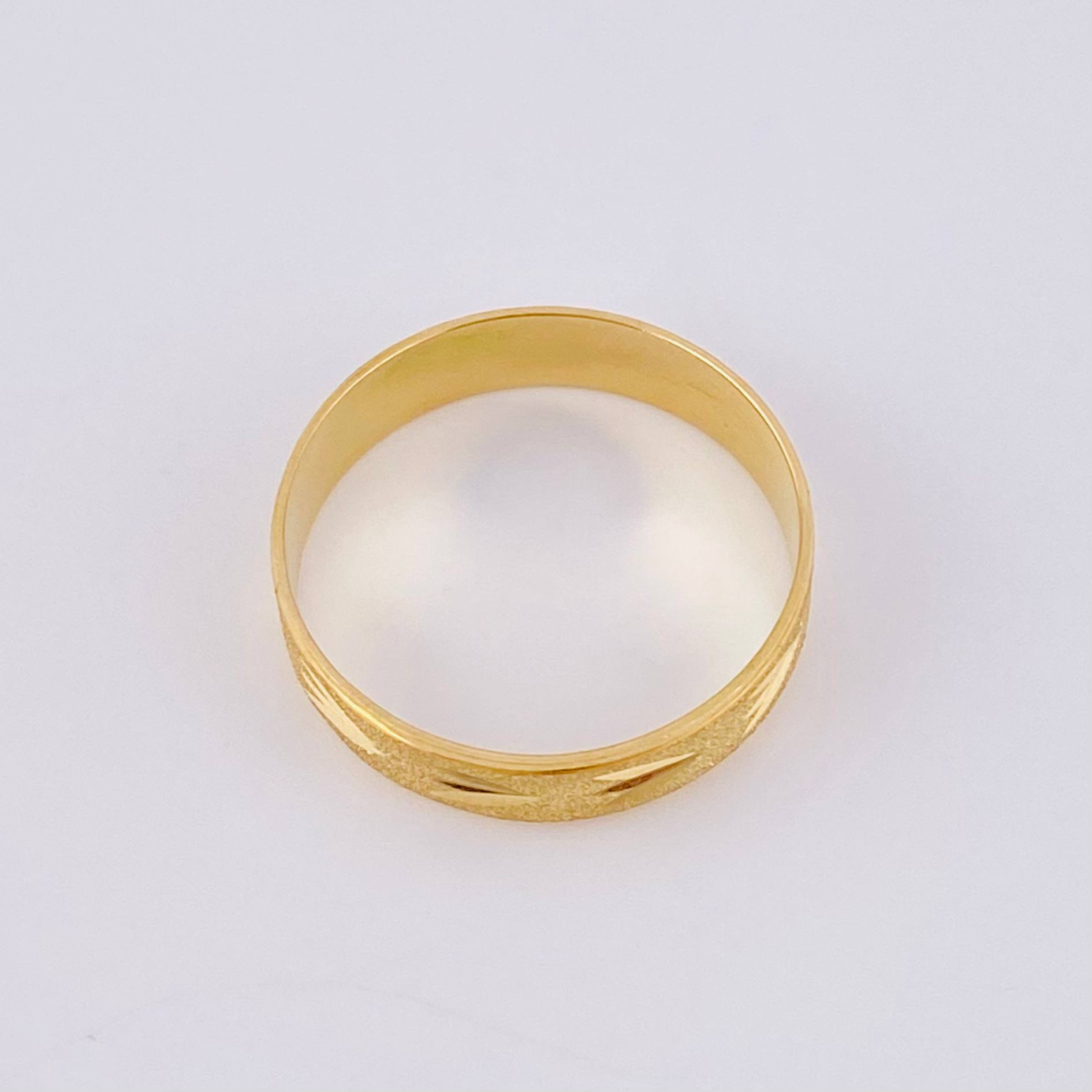 Diamond Cut Matte Reed Band Ring 2.8 g / T10 1/4 Yellow Gold 18K