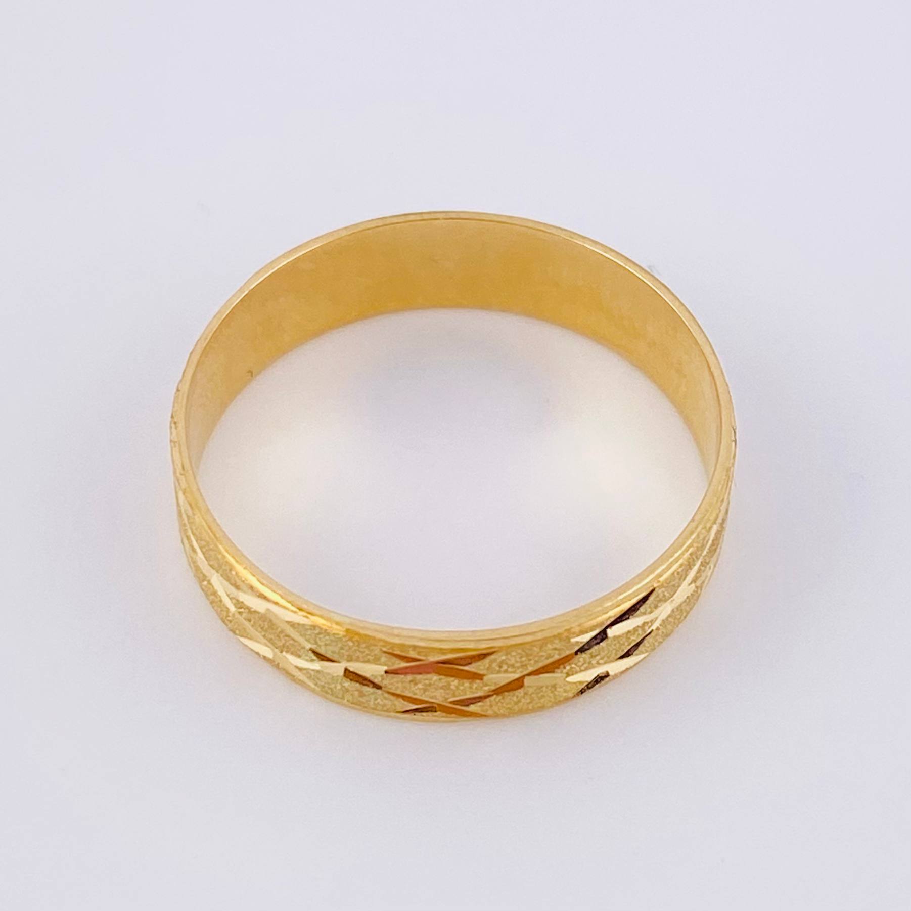 Anillo Argolla Malla Zig-Zag Diamantada Mate 2.8 g / T9 3/4 Oro Amarillo 18K