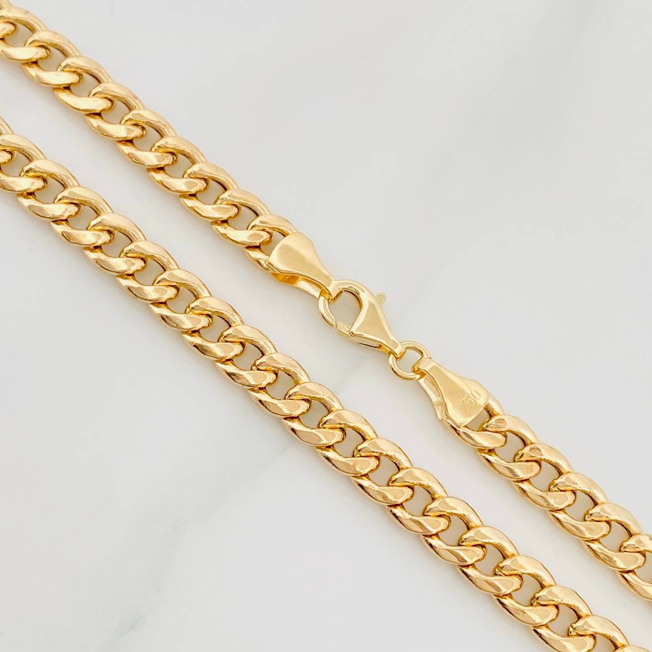 Cadena Cubana 19.1 g / 23 1/2 in / 5.15 mm Oro Amarillo 18K