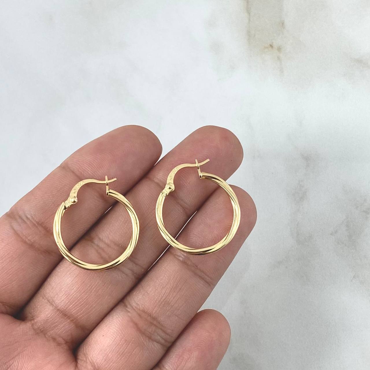 Hoop Earrings Mary 1.4gr / 2.4cm / Twisted 18K Yellow Gold