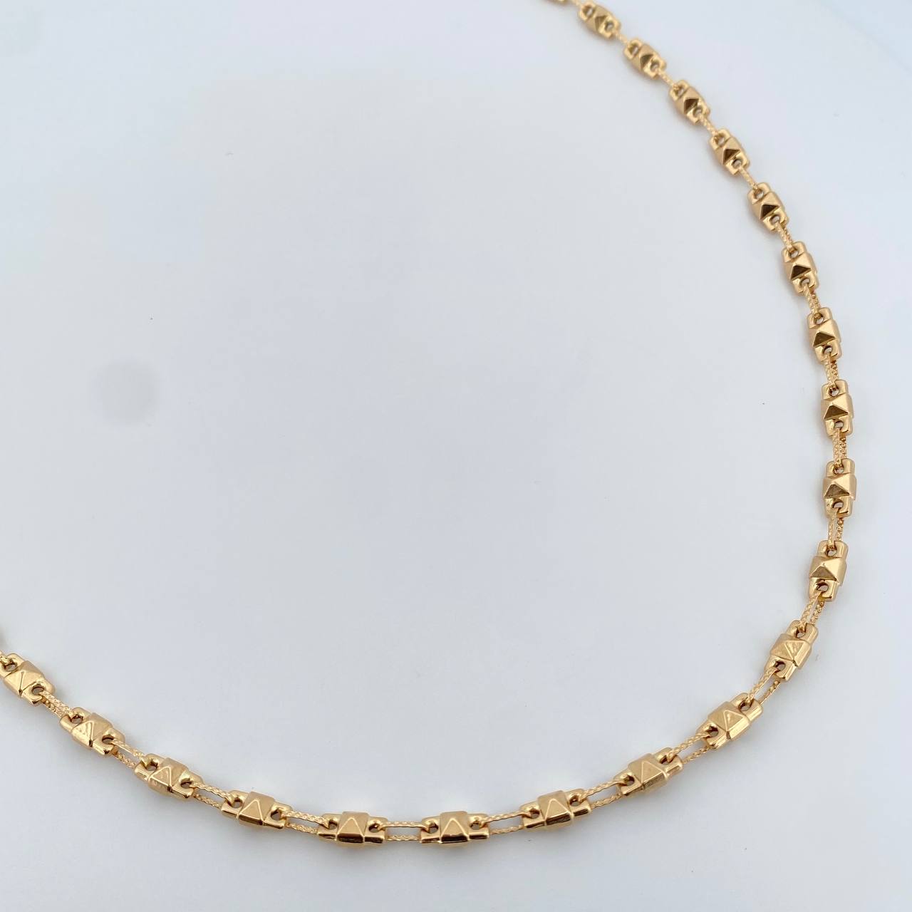 Rustic Chain Pyramid 10.9gr / 61cm / 4.1mm 18K Yellow Gold $