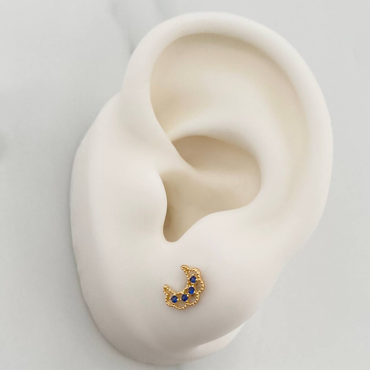 Topos Luna Elegante 0.65gr / 5.6mm Oro Amarillo 18K %