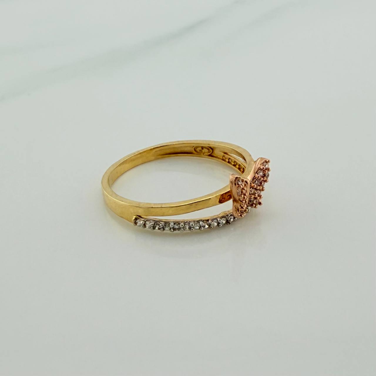 Anillo Mariposas 2.4gr / T7 1/4 / Tres Oros 18K %