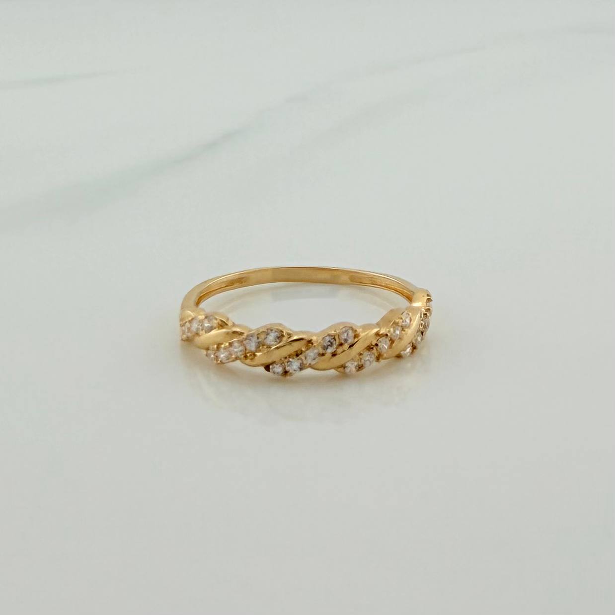 Intertwined Channel Ring 1.9gr / T7 1/2 / Yellow Gold 18K %